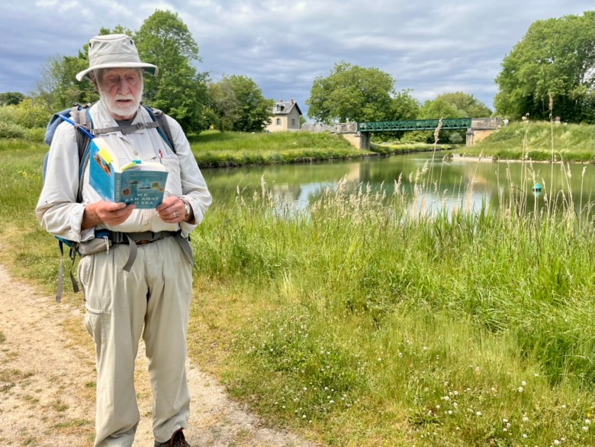 Kent reading along the Chemin de Vézelay